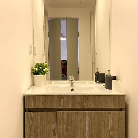 As A Local! Santos Historical 6 Bedroom Iv Lisbon